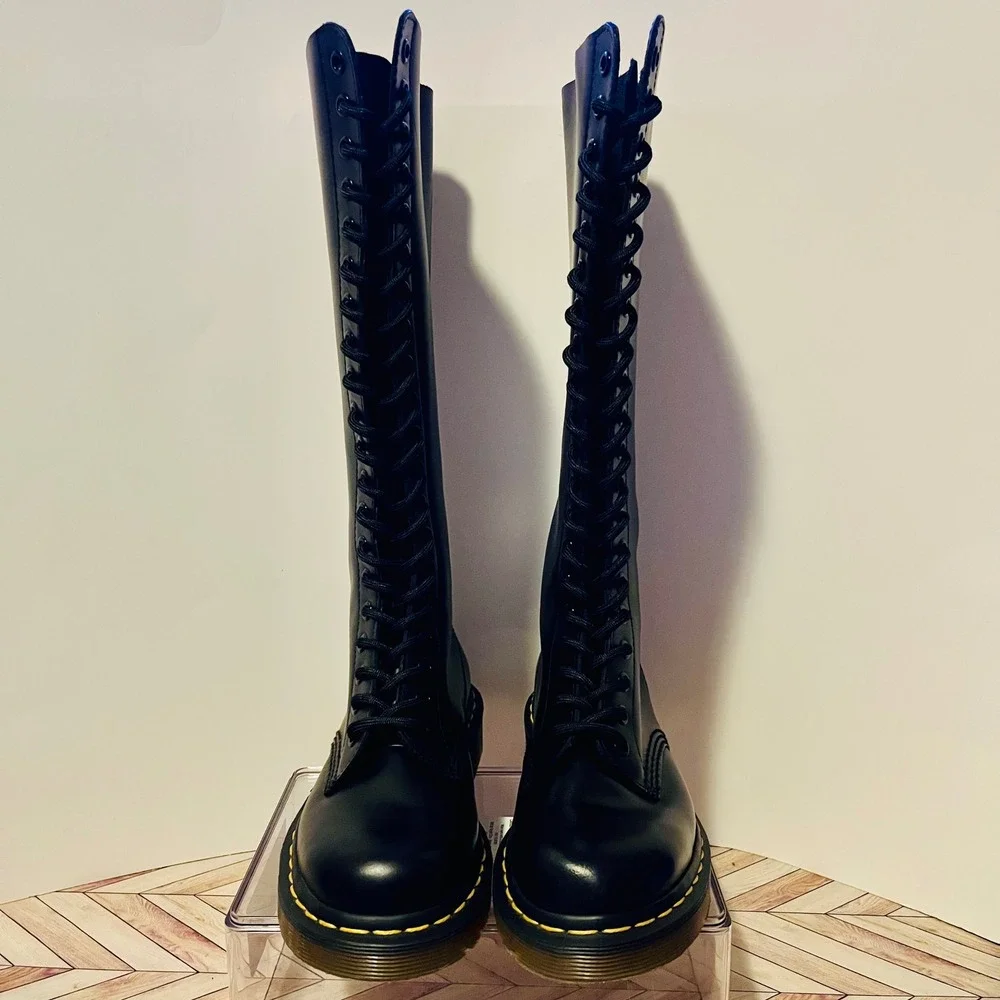 Dr Martens 11300 Knee High 20 Eye Womens 5 Boots Black Leather Lace Up Goth Punk